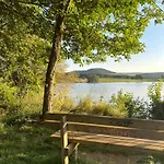 Du Naussac Acces Direct A La *
